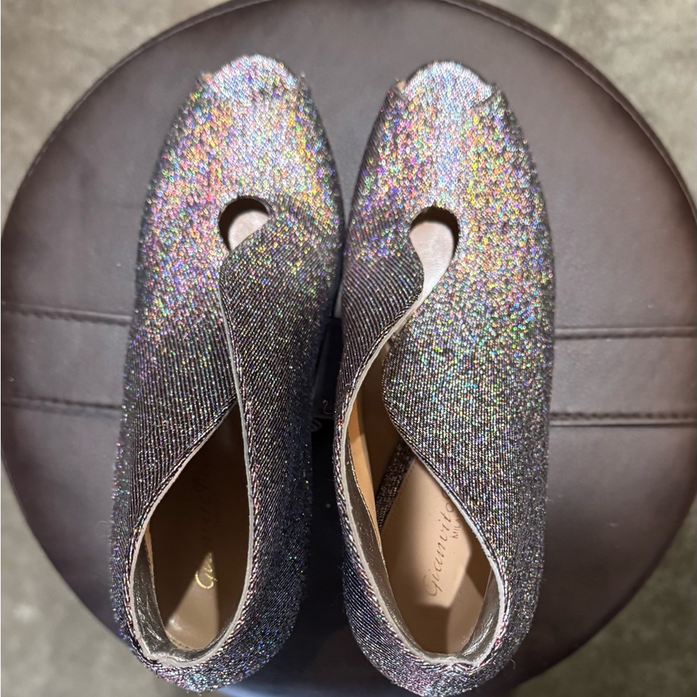 Gianvito Rossi Glittering Silver Peep Toe Heels - New without Box - Picture 2 of 7